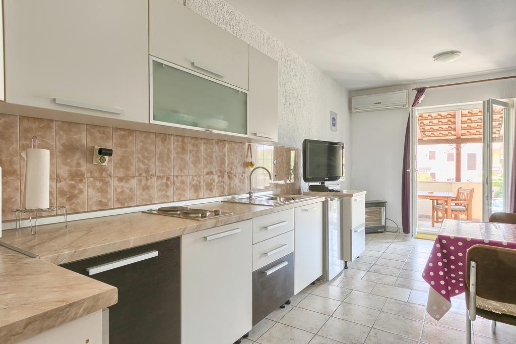 Apartments Veruda Porat Пула Экстерьер фото